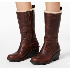 UGG Hartley Wedge Boots Women’s Size 8 Brown Leather Shearling Lined Side Zip
